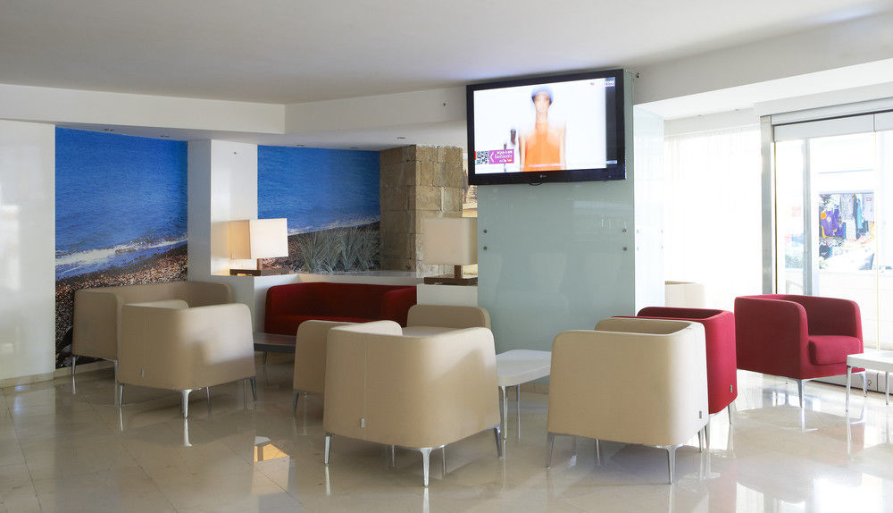 Esperia Hotel 3*