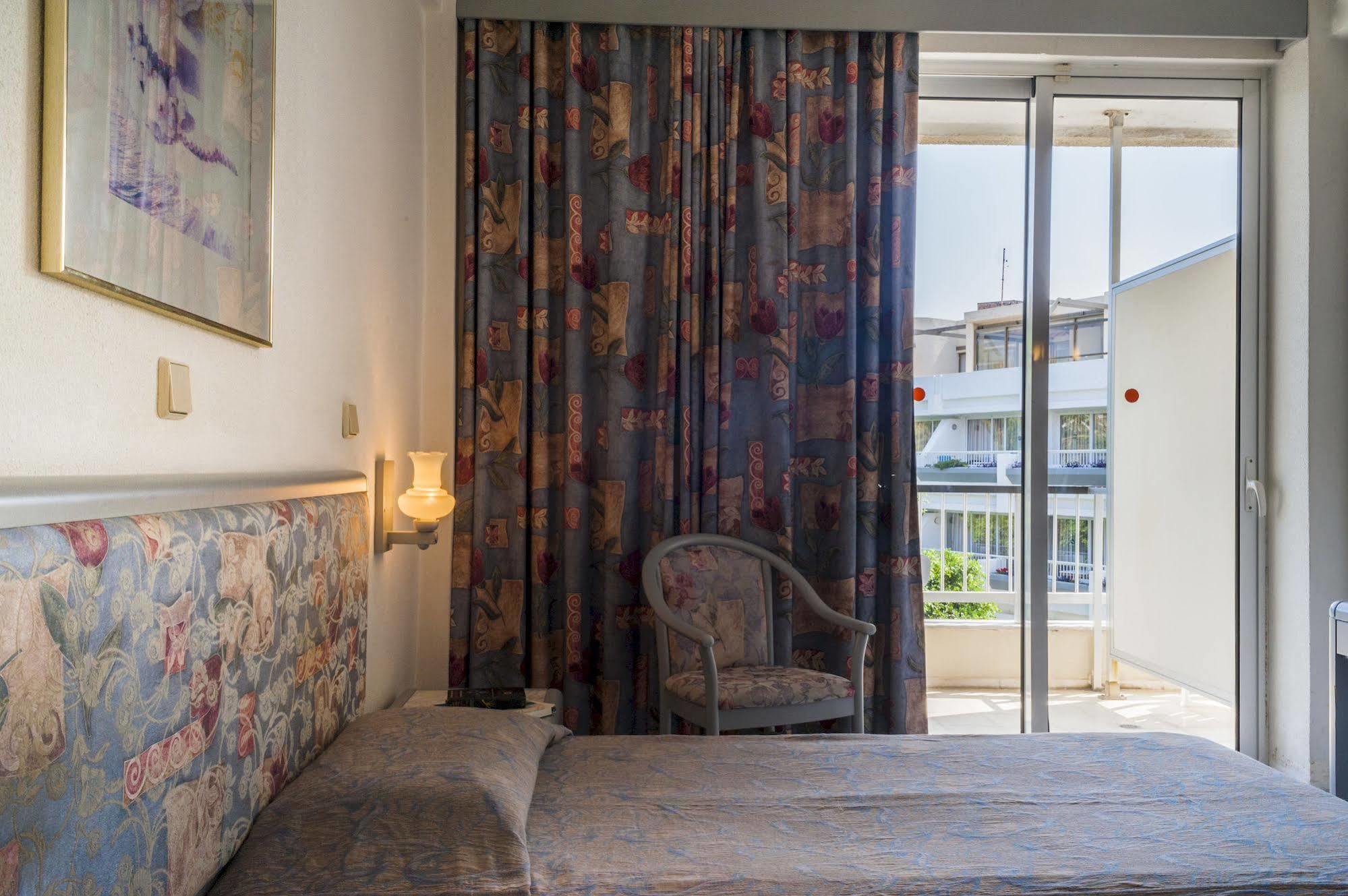 Hotel Esperia 3*